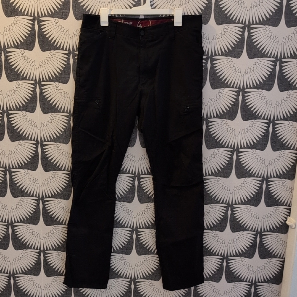 Men's Black Cargo Pants‎